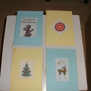 Weihnachtskarten gestickt