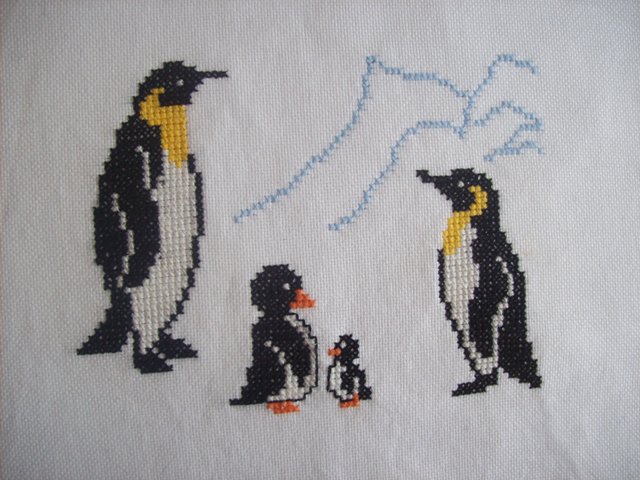 gestickte Pinguine